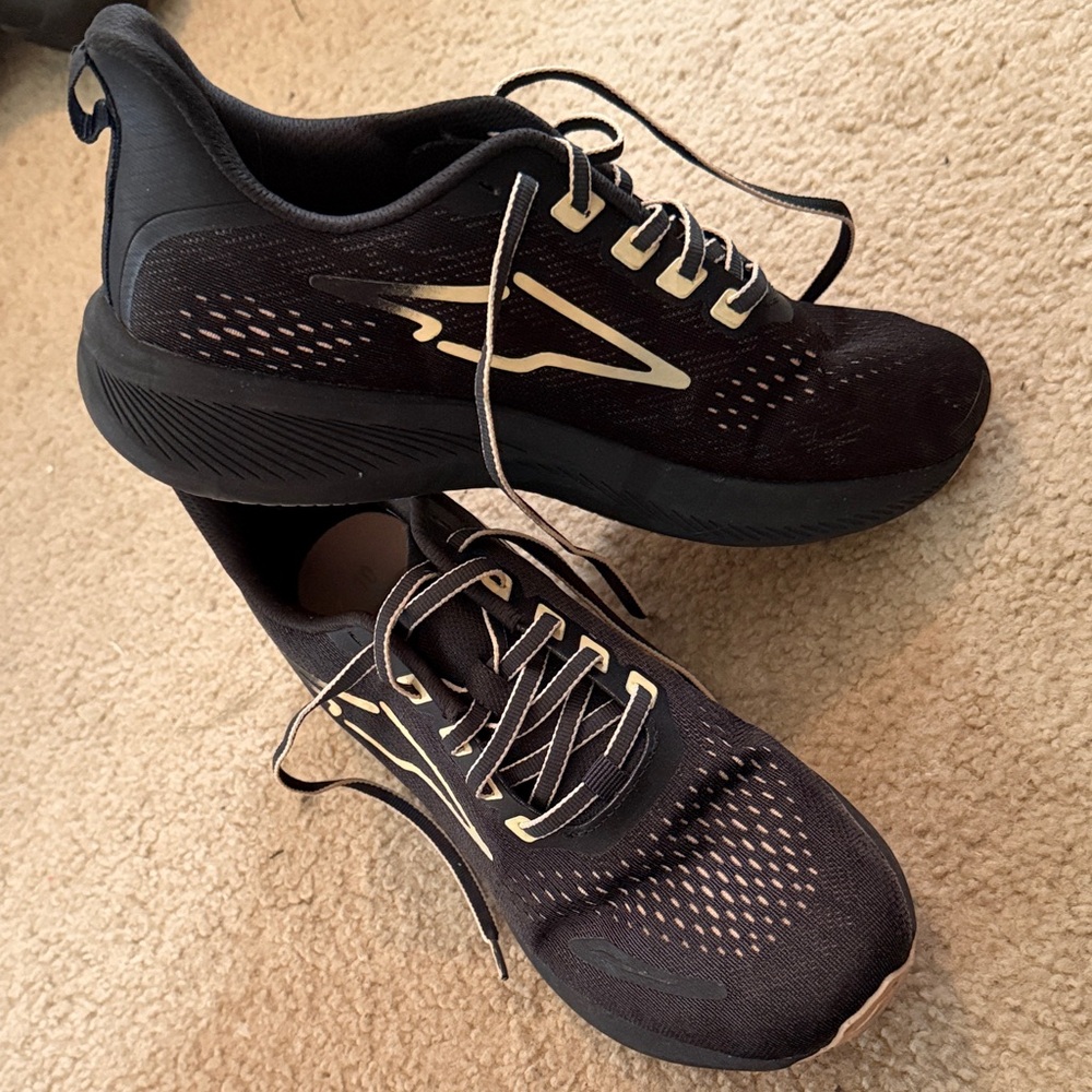 Avia Black Athletic Shoes